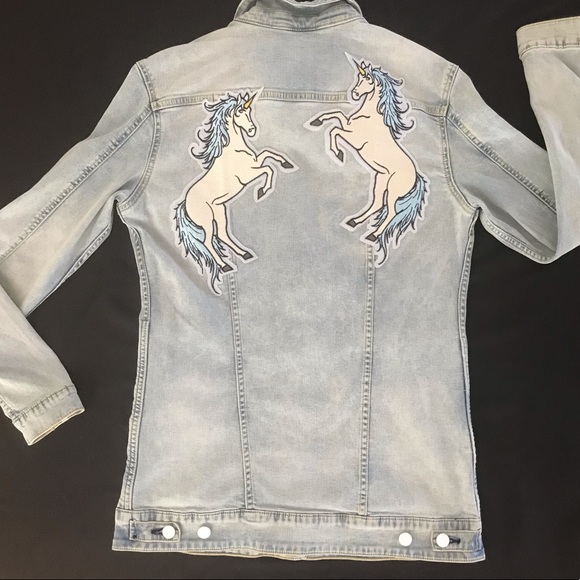 LuLaRoe Jackets & Blazers - Unicorn embroidery denim jacket light wash size M stretch